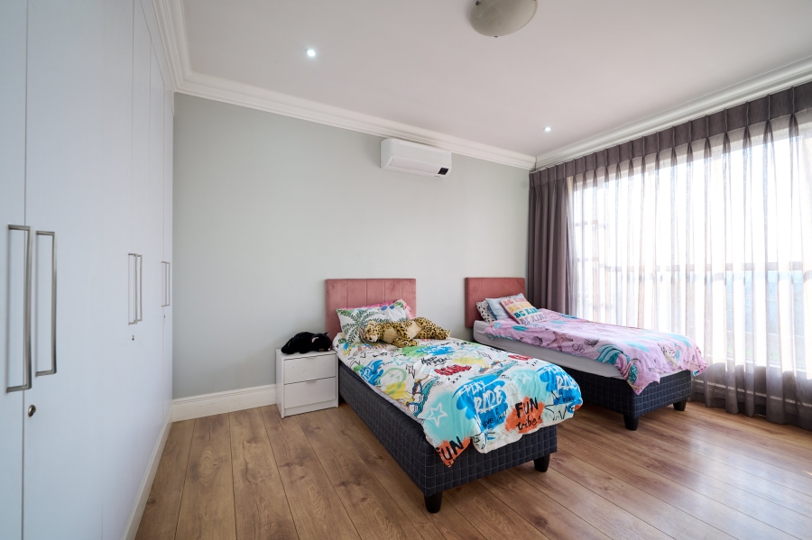 4 Bedroom Property for Sale in Waterfall Country Estate Gauteng