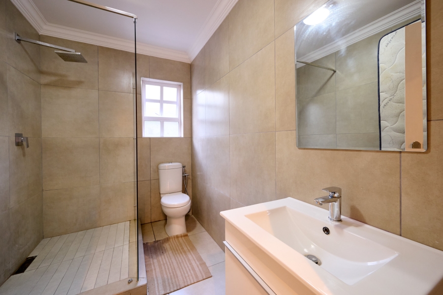 4 Bedroom Property for Sale in Waterfall Country Estate Gauteng