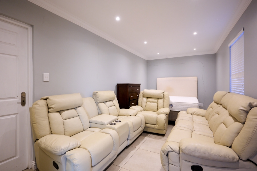 4 Bedroom Property for Sale in Waterfall Country Estate Gauteng