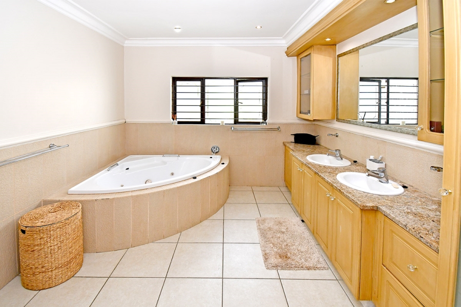 4 Bedroom Property for Sale in Atholl Gauteng