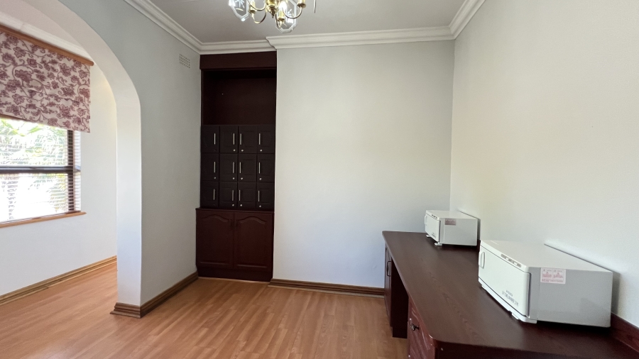 9 Bedroom Property for Sale in Muldersdrift Gauteng