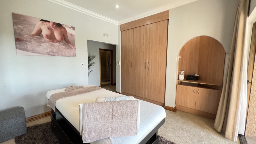 9 Bedroom Property for Sale in Muldersdrift Gauteng