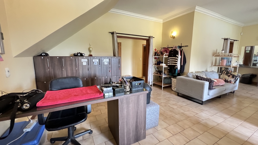 9 Bedroom Property for Sale in Muldersdrift Gauteng