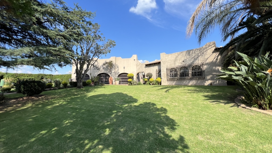 9 Bedroom Property for Sale in Muldersdrift Gauteng