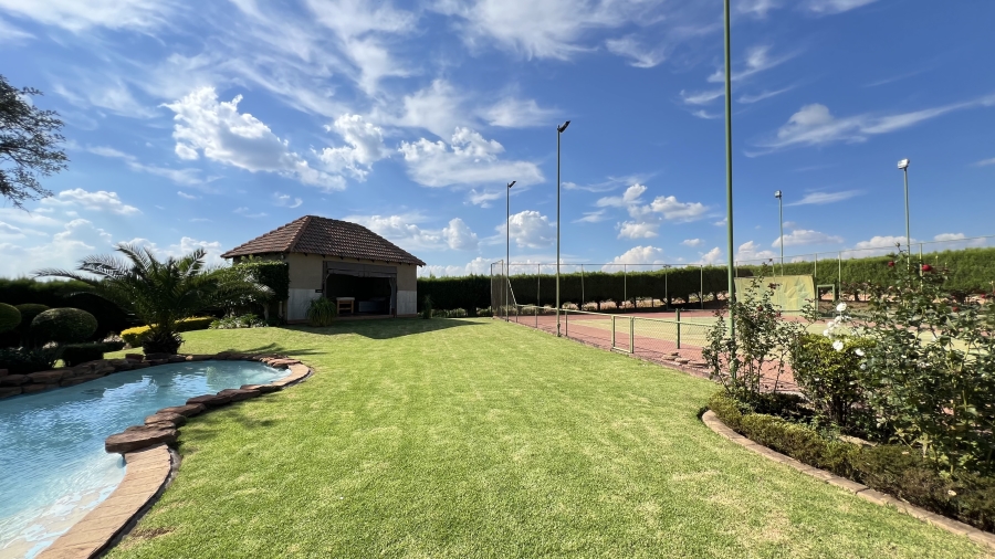 9 Bedroom Property for Sale in Muldersdrift Gauteng