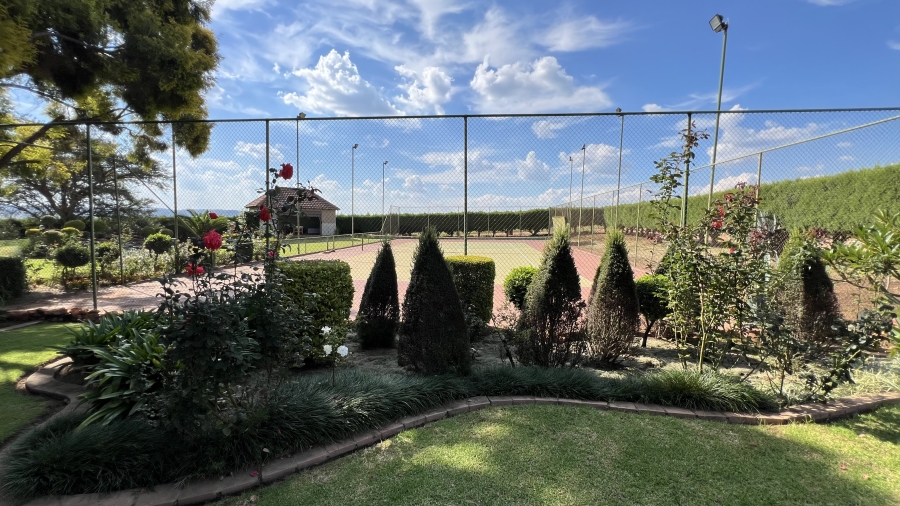 9 Bedroom Property for Sale in Muldersdrift Gauteng