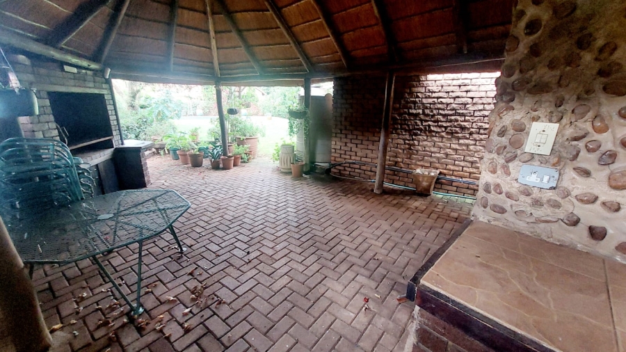 4 Bedroom Property for Sale in Helikonpark Gauteng