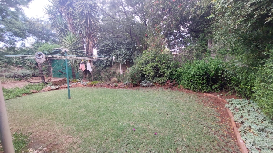 4 Bedroom Property for Sale in Helikonpark Gauteng