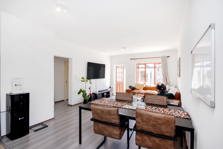 2 Bedroom Property for Sale in Sunninghill Gauteng