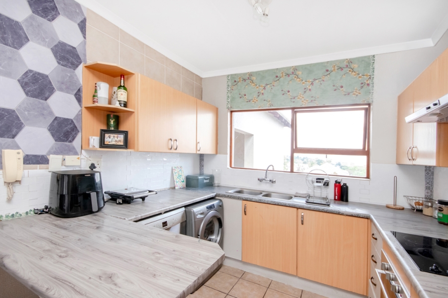 2 Bedroom Property for Sale in Sunninghill Gauteng