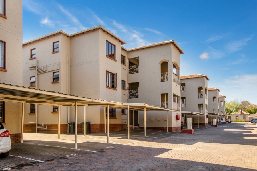 2 Bedroom Property for Sale in Sunninghill Gauteng