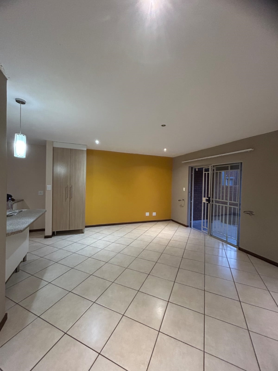 To Let 2 Bedroom Property for Rent in Stone Ridge Gauteng