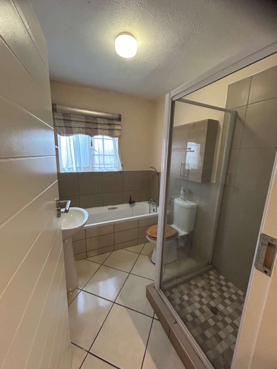 To Let 2 Bedroom Property for Rent in Stone Ridge Gauteng