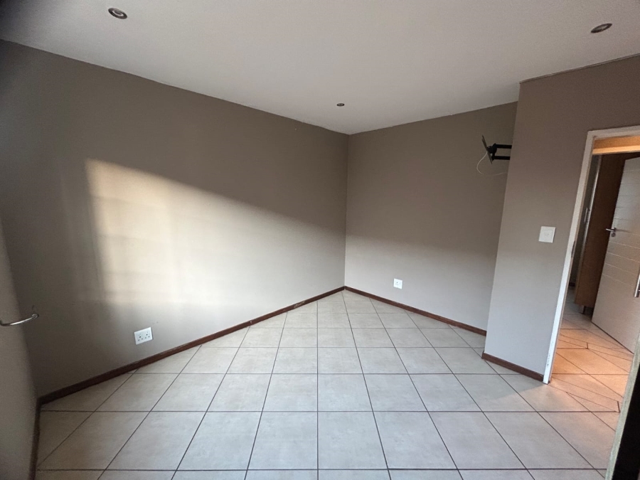 To Let 2 Bedroom Property for Rent in Stone Ridge Gauteng