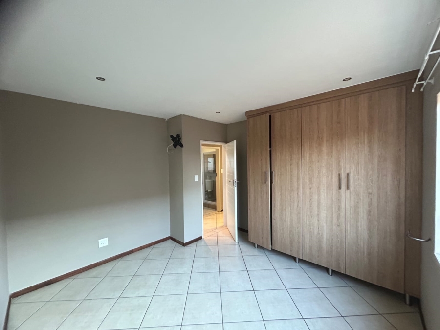 To Let 2 Bedroom Property for Rent in Stone Ridge Gauteng