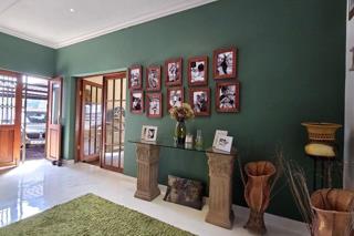 5 Bedroom Property for Sale in Raceview Gauteng