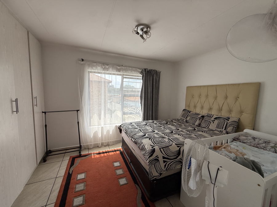 2 Bedroom Property for Sale in Honeydew Gauteng