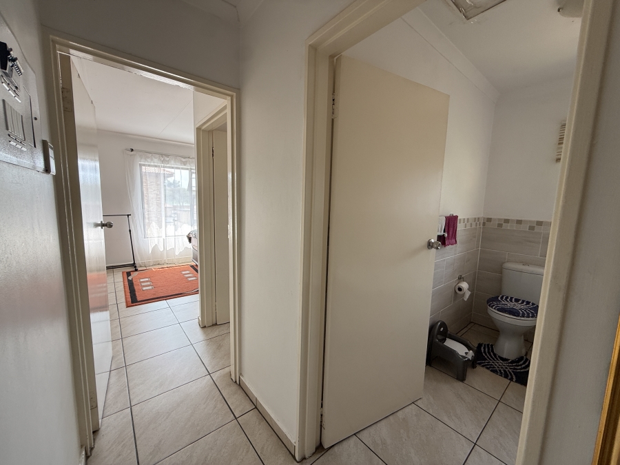 2 Bedroom Property for Sale in Honeydew Gauteng