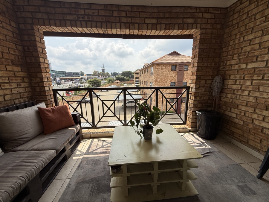 2 Bedroom Property for Sale in Honeydew Gauteng