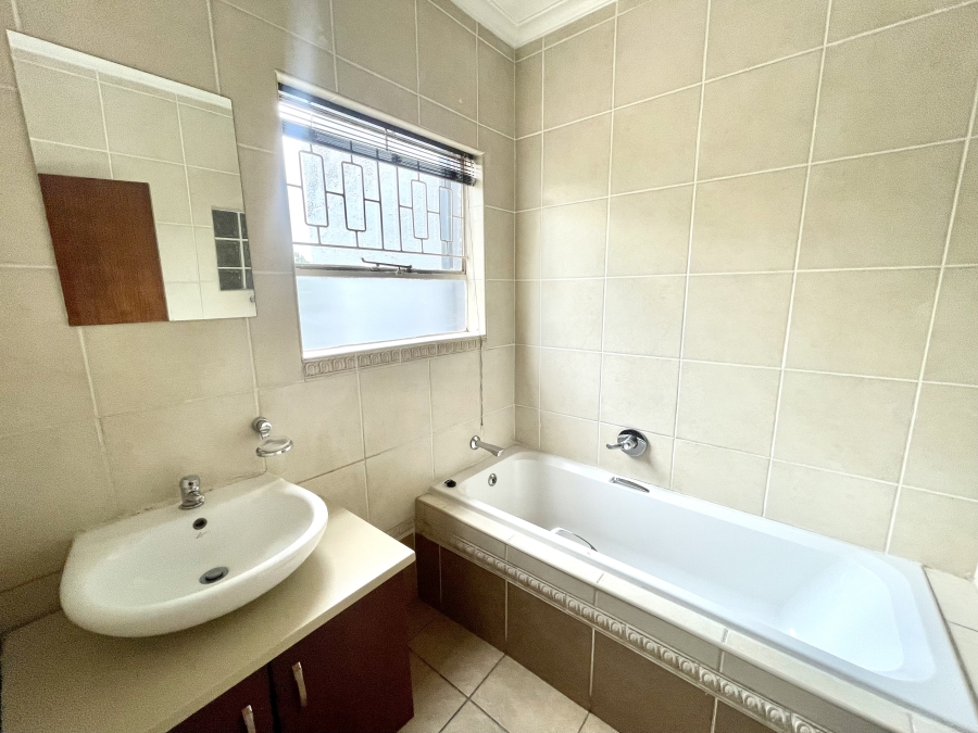To Let 3 Bedroom Property for Rent in Sunninghill Gauteng