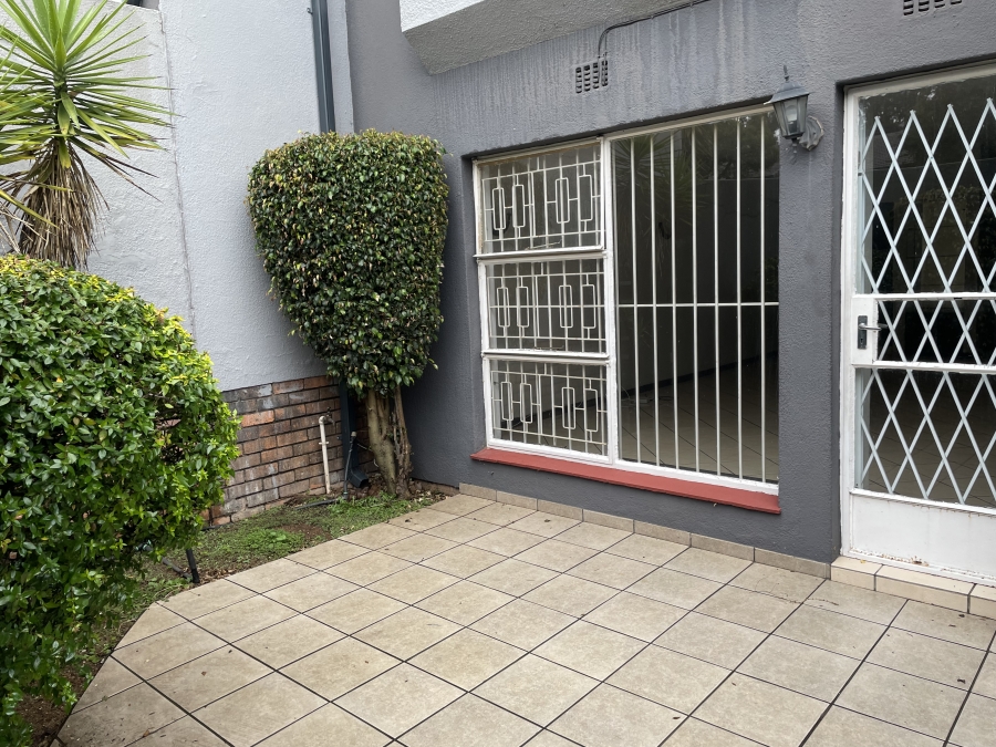 To Let 3 Bedroom Property for Rent in Sunninghill Gauteng