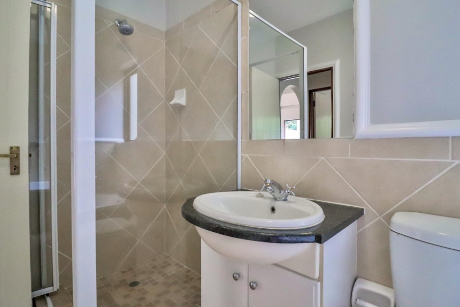 To Let 1 Bedroom Property for Rent in Lonehill Gauteng
