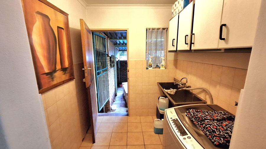 2 Bedroom Property for Sale in Mountain View Gauteng