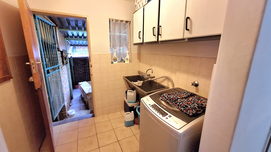 2 Bedroom Property for Sale in Mountain View Gauteng