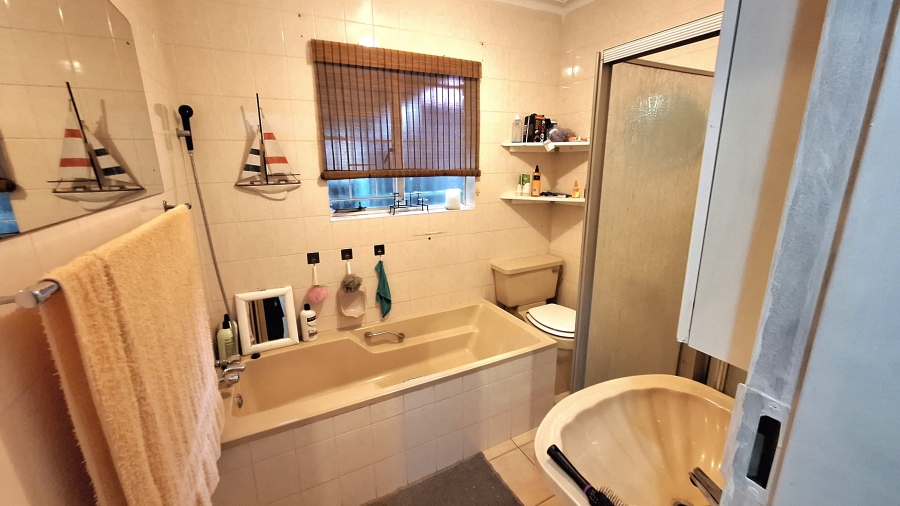 2 Bedroom Property for Sale in Mountain View Gauteng