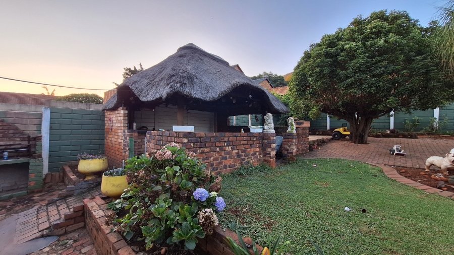 2 Bedroom Property for Sale in Mountain View Gauteng