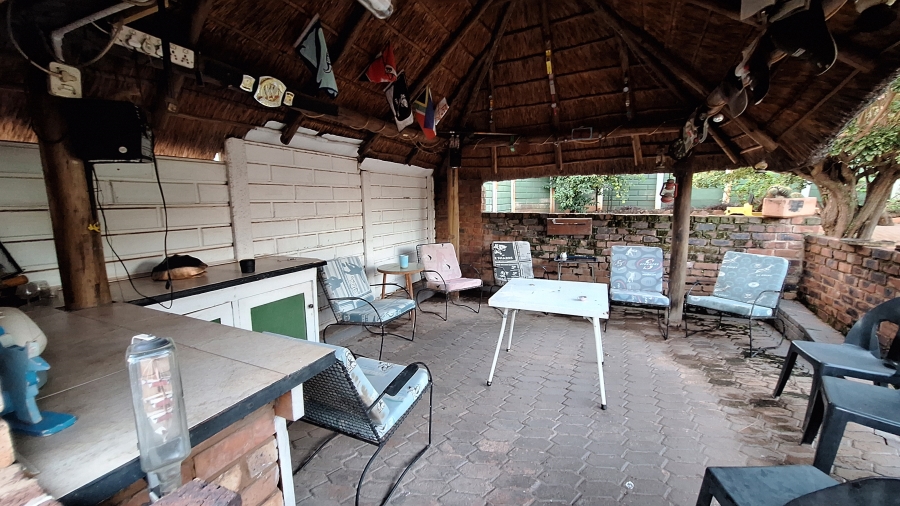 2 Bedroom Property for Sale in Mountain View Gauteng