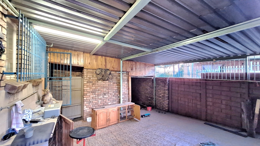 2 Bedroom Property for Sale in Mountain View Gauteng