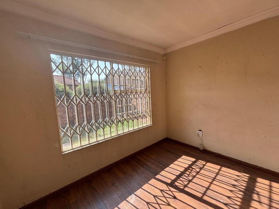 3 Bedroom Property for Sale in Wilgeheuwel Gauteng