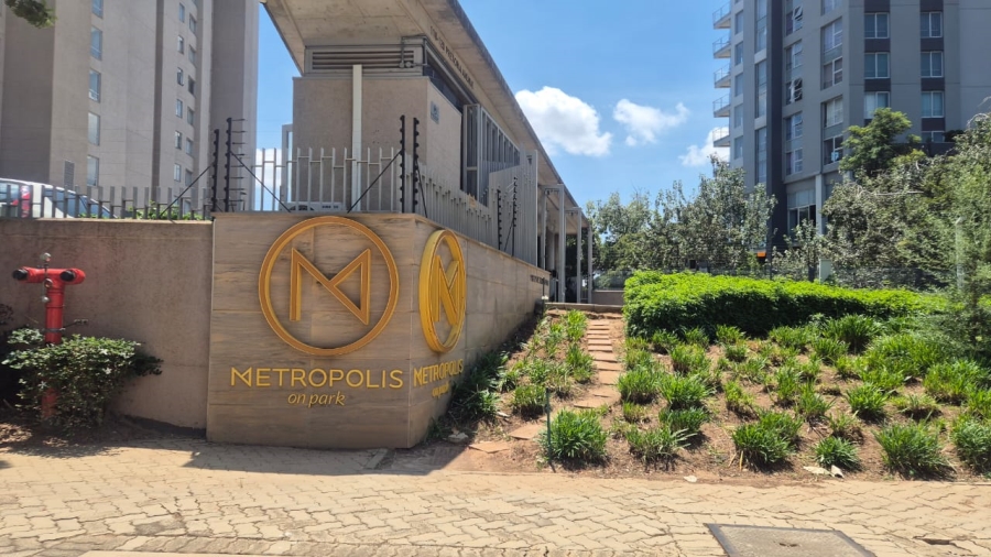 1 Bedroom Property for Sale in Sandown Gauteng