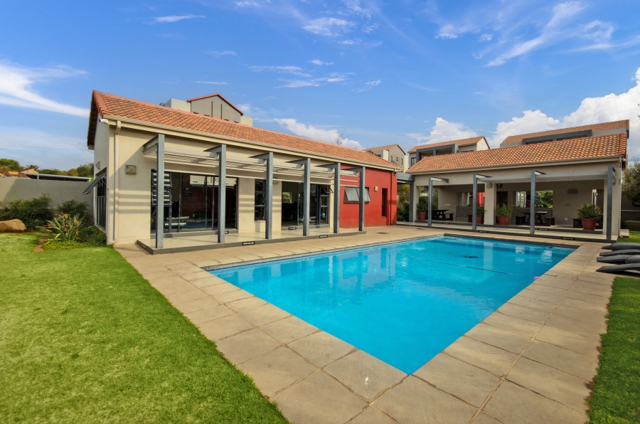 2 Bedroom Property for Sale in Fourways Gauteng