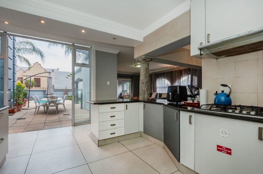 4 Bedroom Property for Sale in Kensington Gauteng