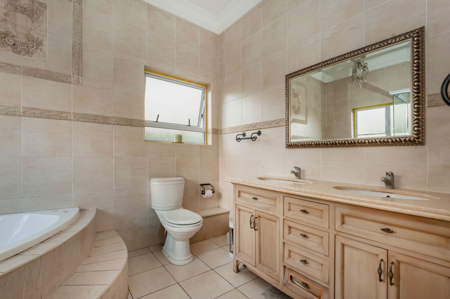 4 Bedroom Property for Sale in Kensington Gauteng