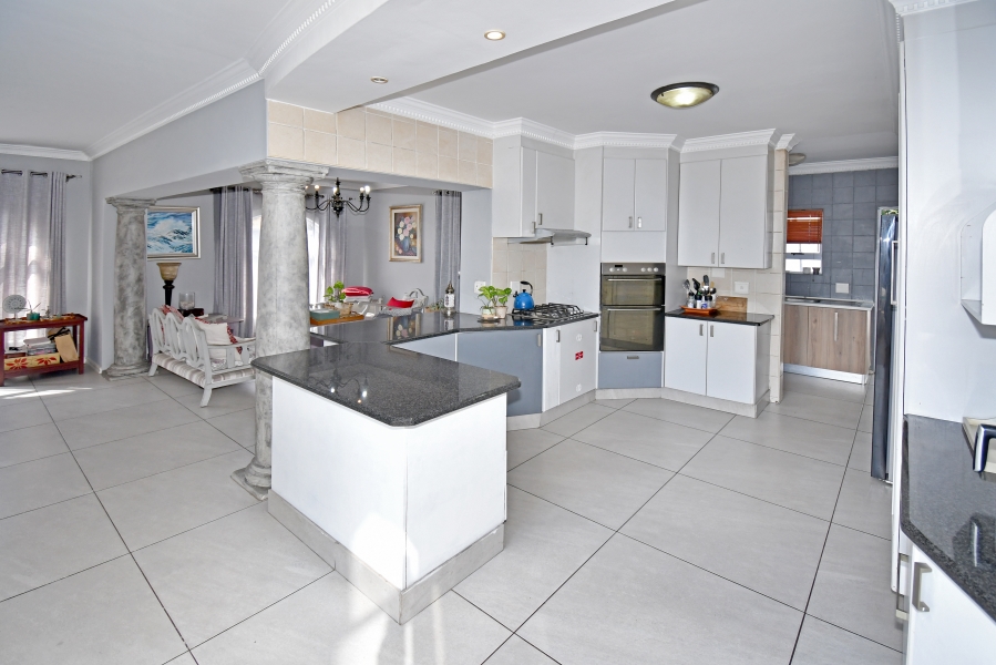 4 Bedroom Property for Sale in Kensington Gauteng