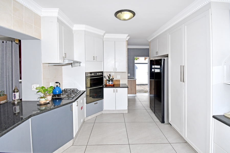 4 Bedroom Property for Sale in Kensington Gauteng