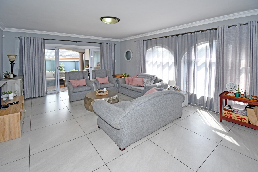 4 Bedroom Property for Sale in Kensington Gauteng