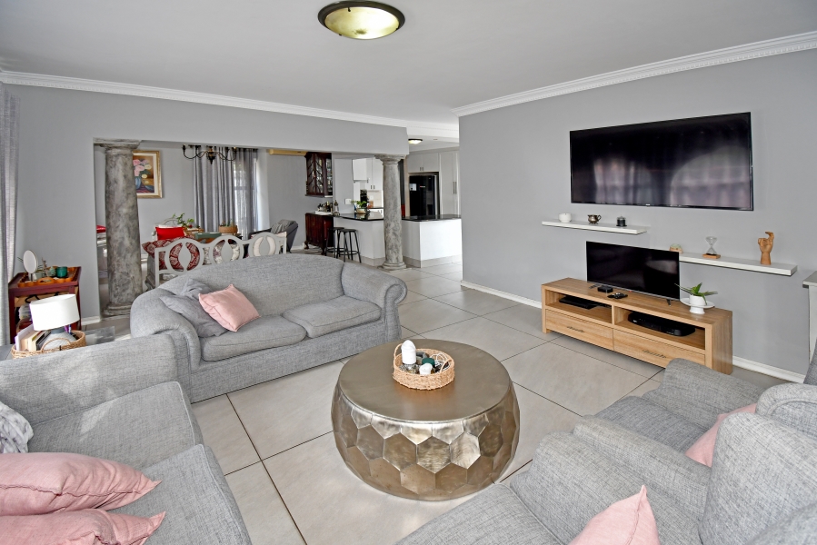 4 Bedroom Property for Sale in Kensington Gauteng