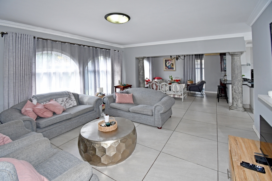 4 Bedroom Property for Sale in Kensington Gauteng