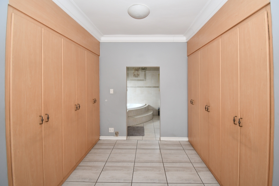 4 Bedroom Property for Sale in Kensington Gauteng