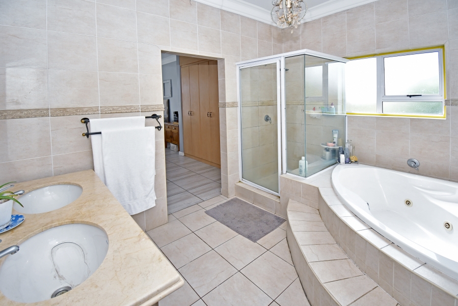 4 Bedroom Property for Sale in Kensington Gauteng