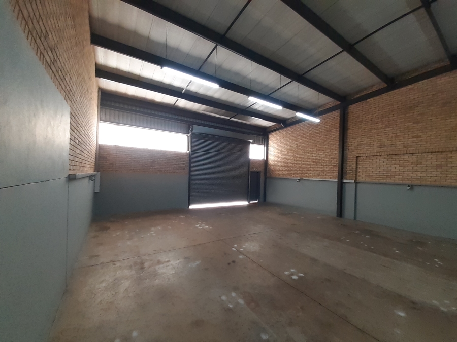 To Let Commercial Property for Rent in Chamdor Gauteng