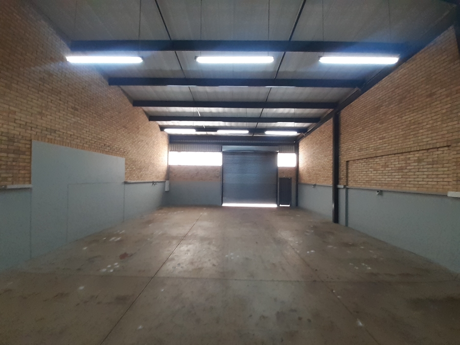 To Let Commercial Property for Rent in Chamdor Gauteng