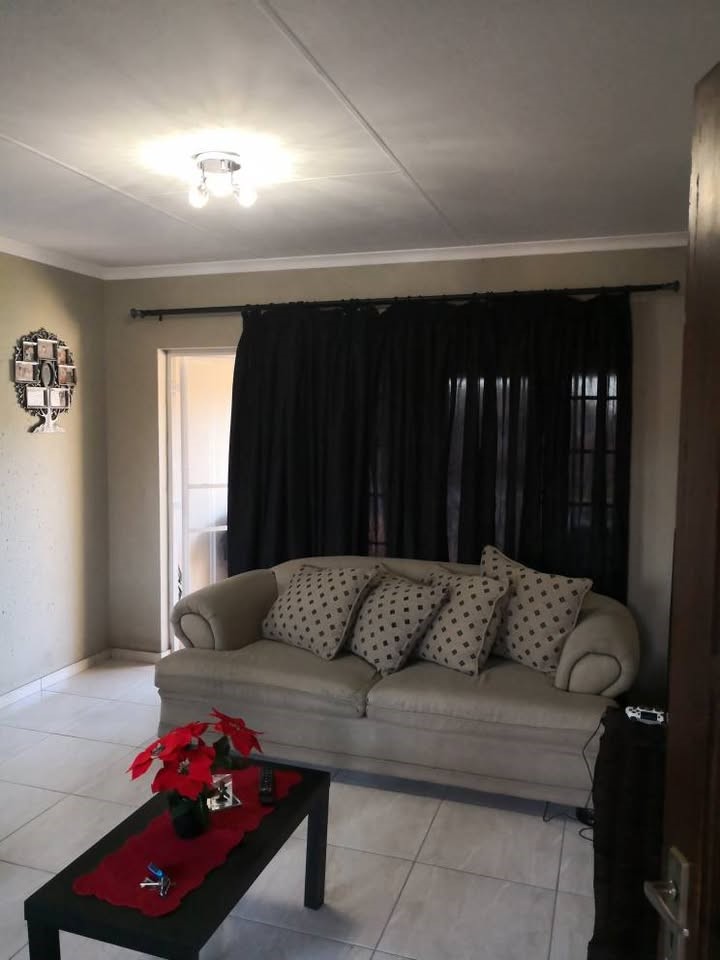 2 Bedroom Property for Sale in Brentwood Gauteng