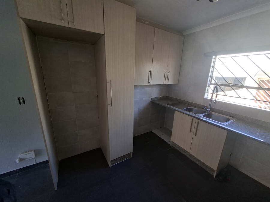 To Let 2 Bedroom Property for Rent in Meyersdal Gauteng