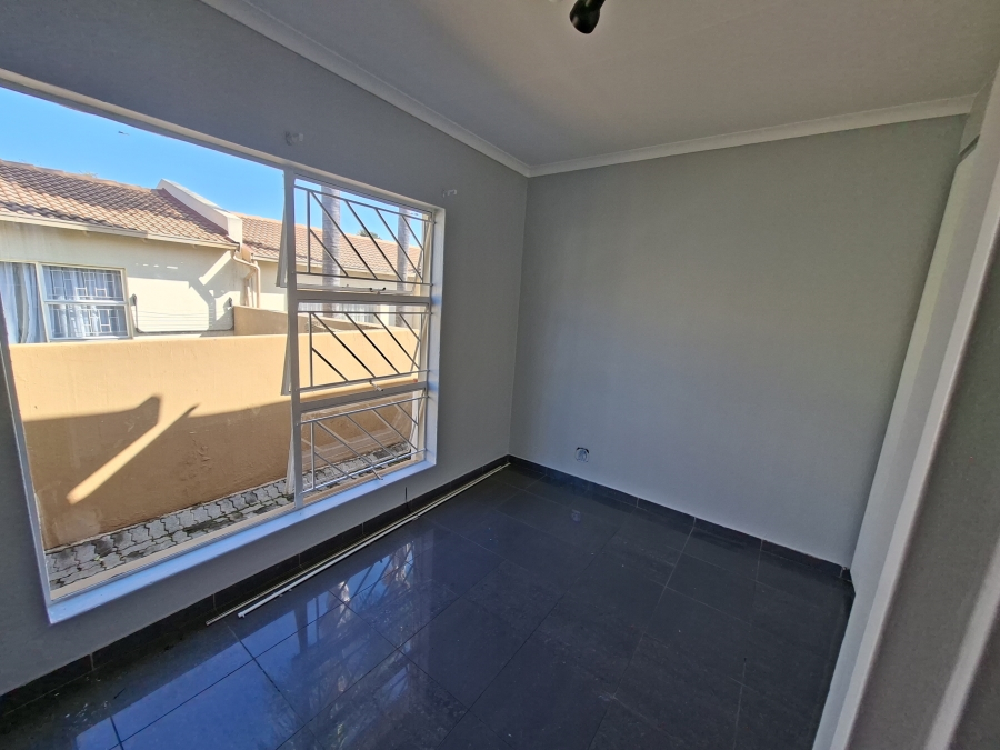 To Let 2 Bedroom Property for Rent in Meyersdal Gauteng