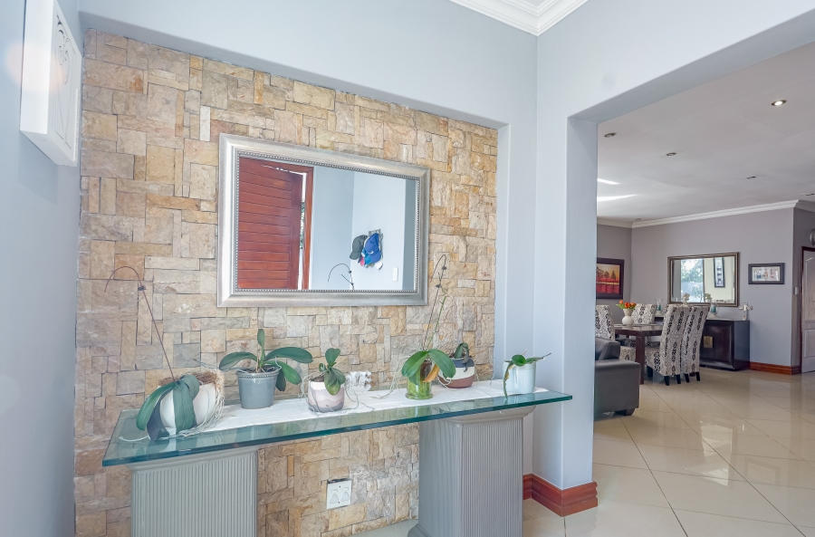 To Let 4 Bedroom Property for Rent in Silver Lakes Golf Estate Gauteng